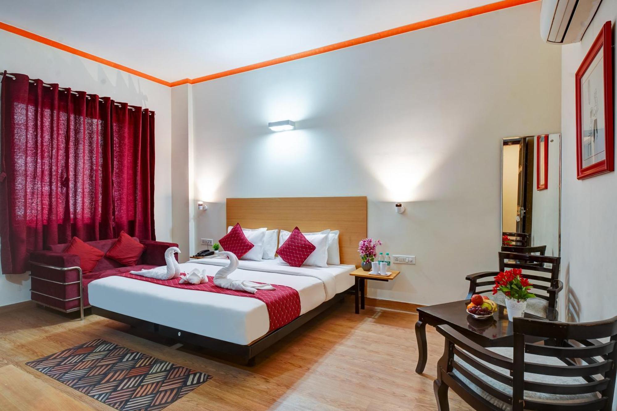 Hotel Noida Express Eksteriør billede