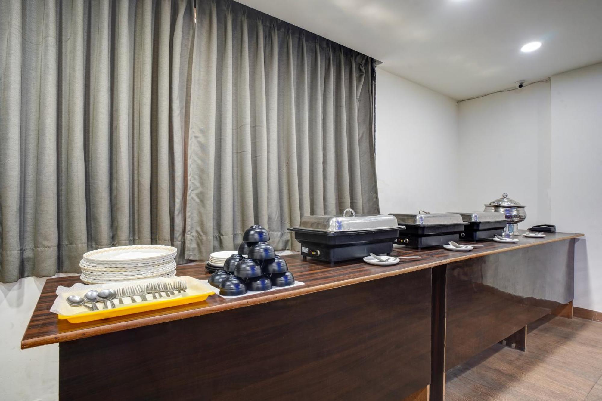 Hotel Noida Express Eksteriør billede