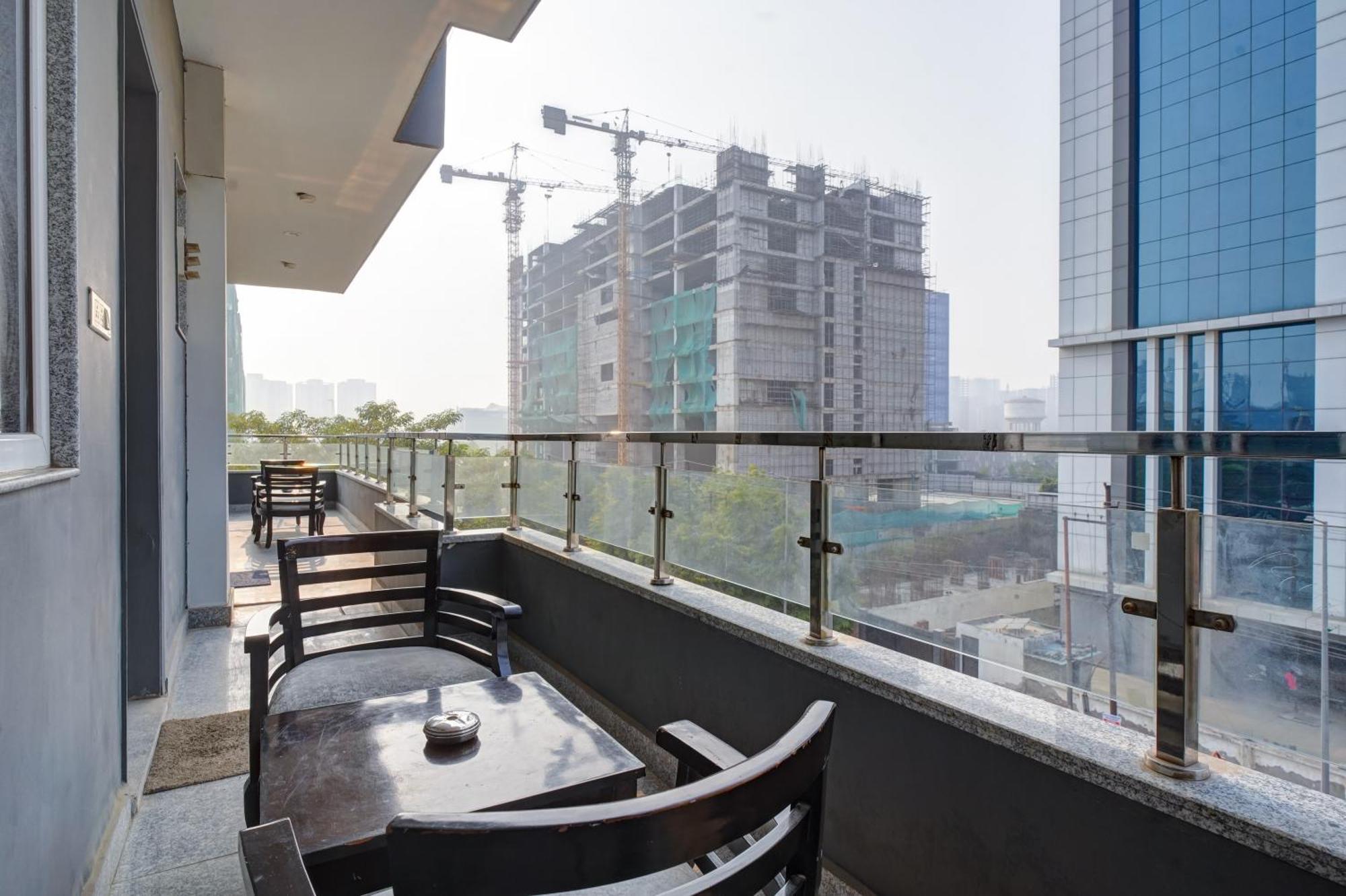 Hotel Noida Express Eksteriør billede